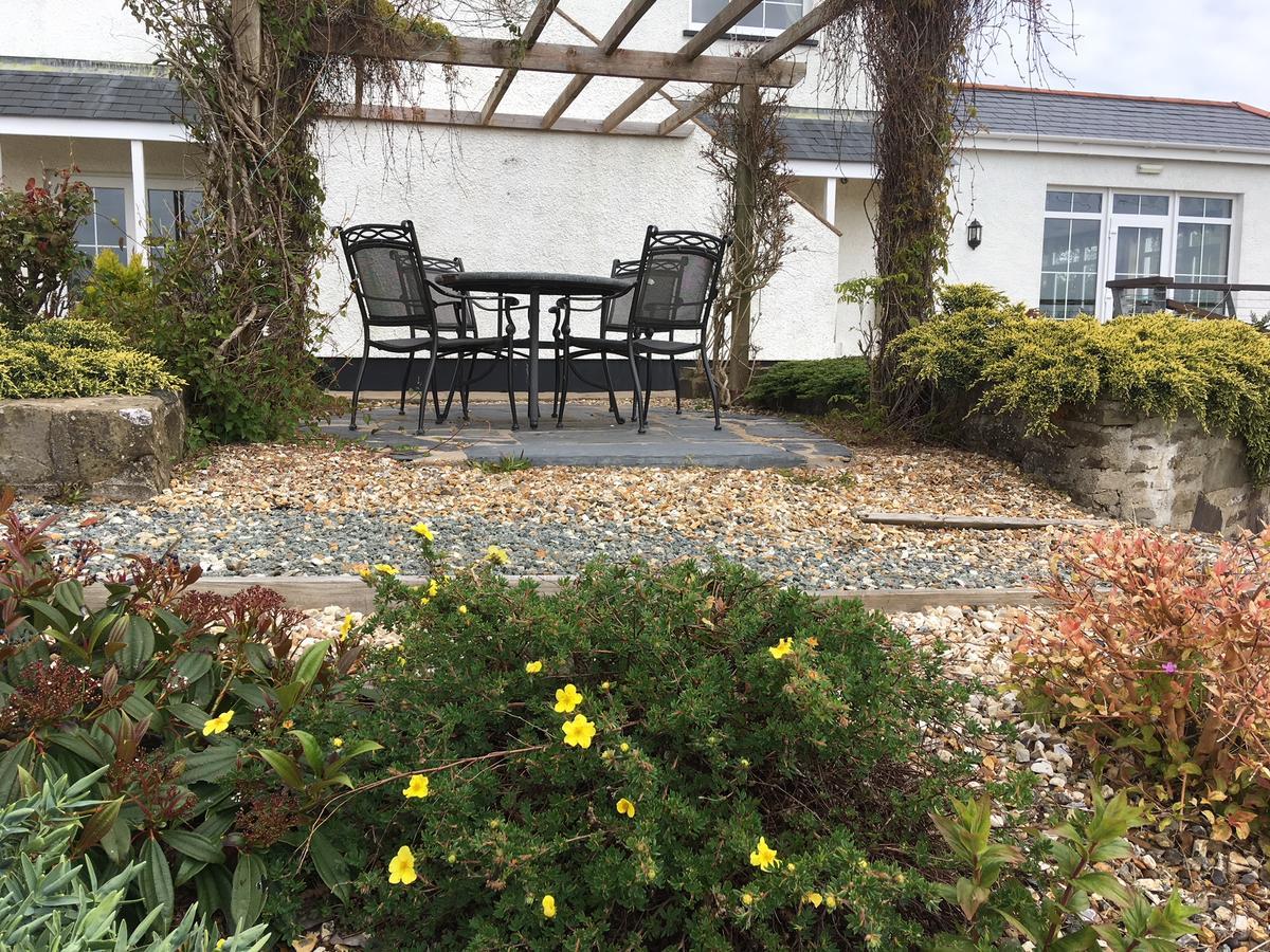 Beggars Reach Hotel Pembroke Dock Exterior photo
