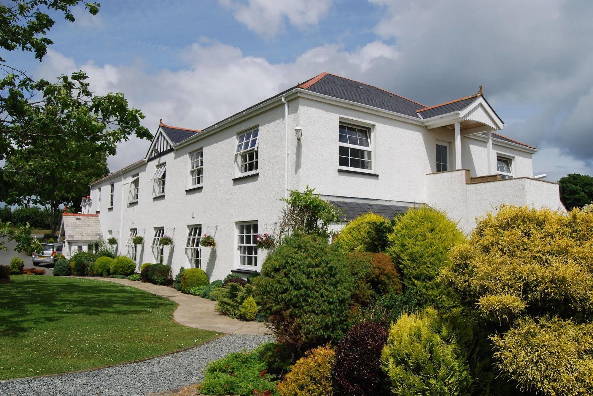 Beggars Reach Hotel Pembroke Dock Exterior photo