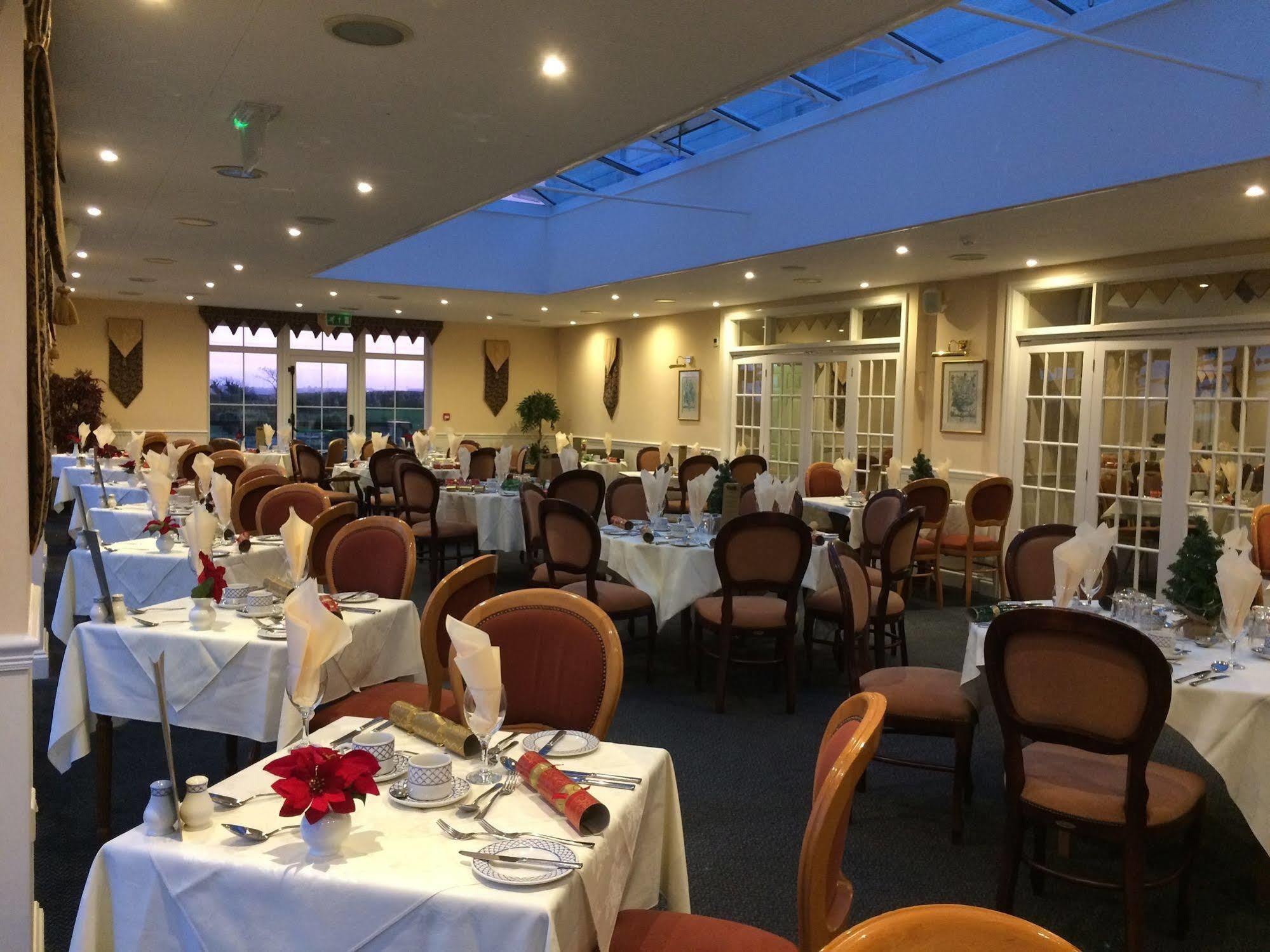 Beggars Reach Hotel Pembroke Dock Exterior photo